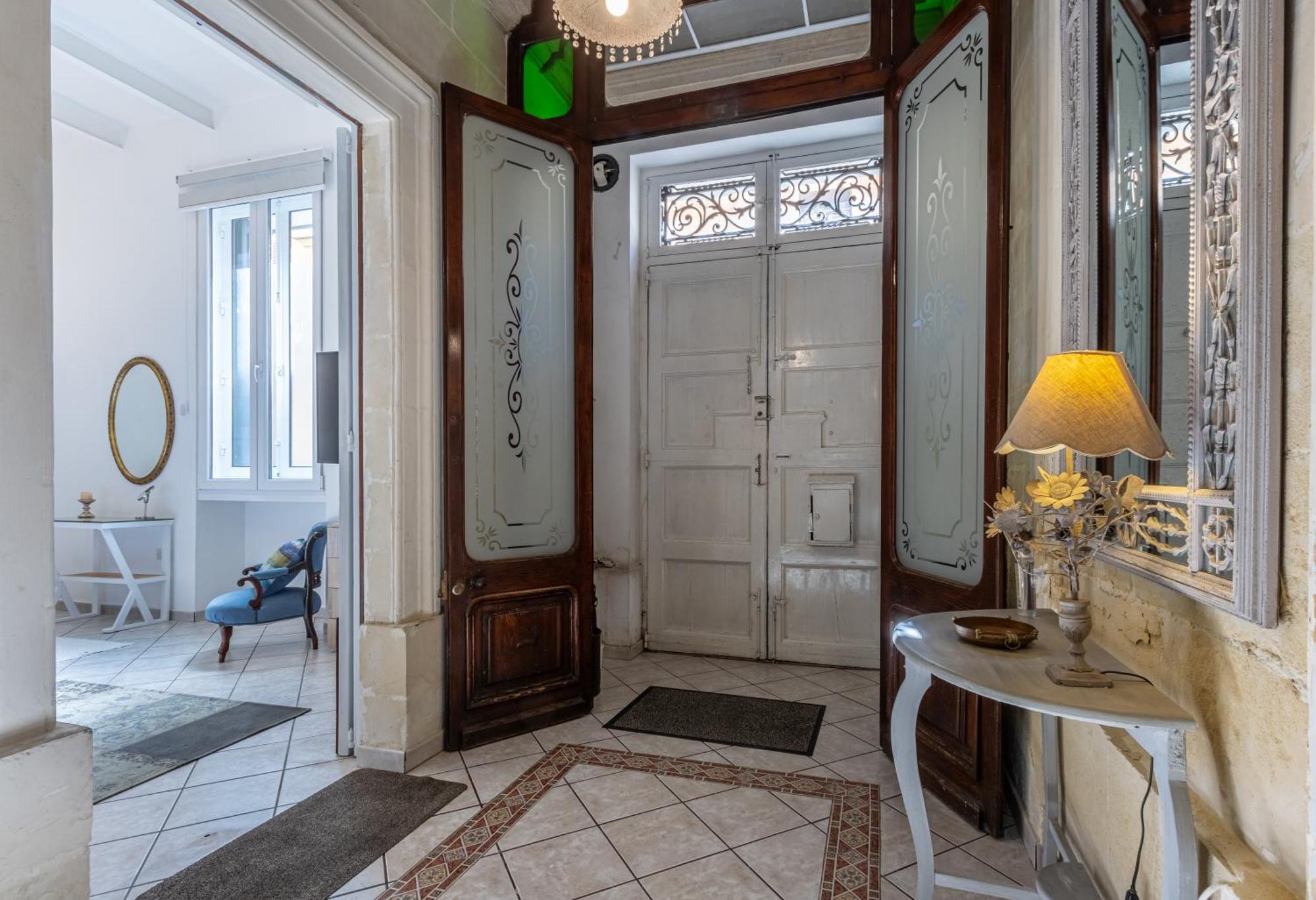 Cozy Carisma Lodging - Central, New And Independent Studio Apartment سليمة المظهر الخارجي الصورة